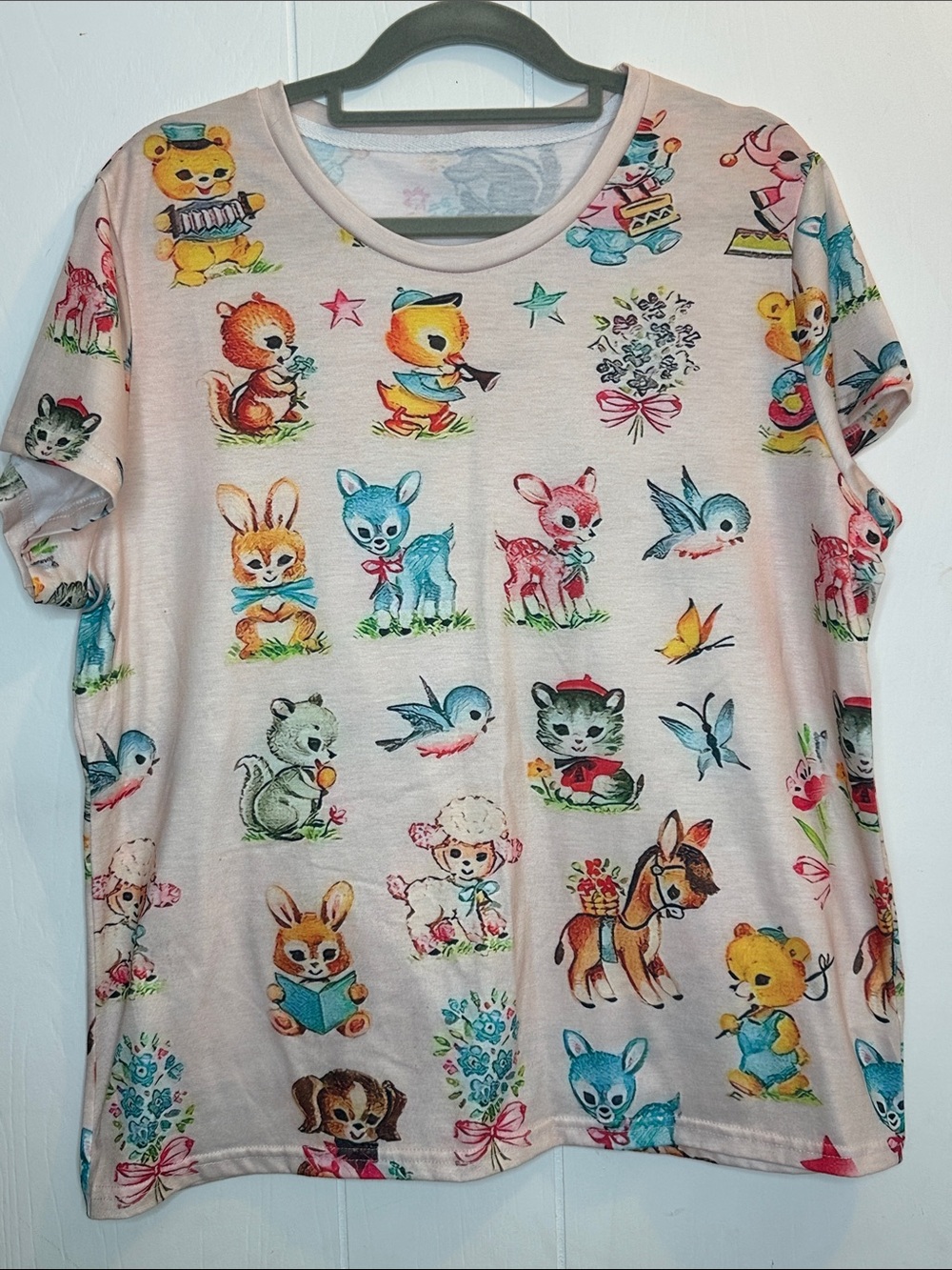 Source Unknown Cream Short Sleeve Tee with Multicolored Vintage Animal Print - Picture 2 of 3